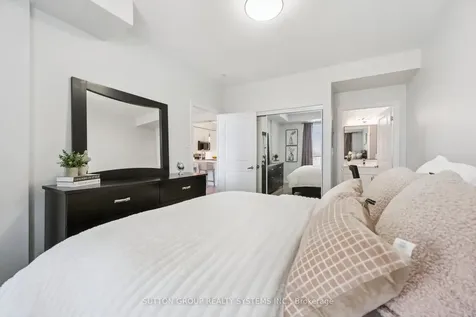 245 Dalesford Road Toronto ON M8Y 4H7