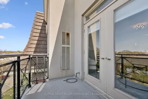 245 Dalesford Road Toronto ON M8Y 4H7