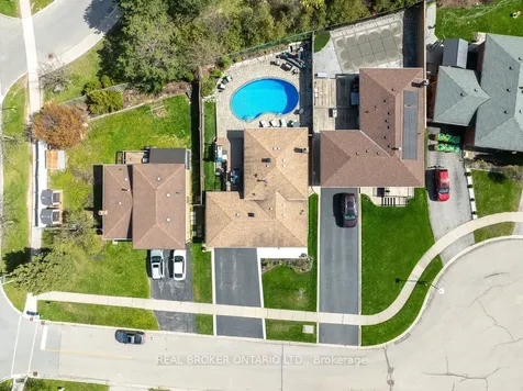 272 Oriole Court Milton ON L9T 3R4