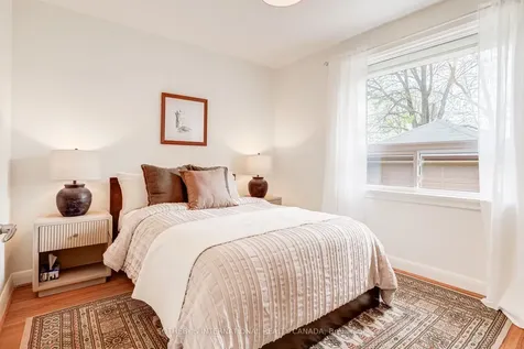 16 Paulart Drive Toronto ON M9B 3V4