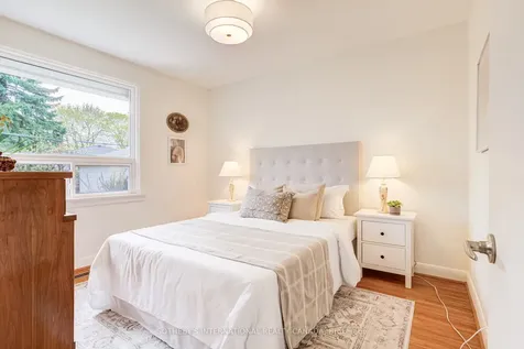 16 Paulart Drive Toronto ON M9B 3V4