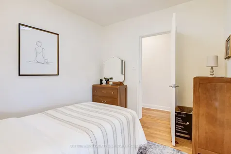 16 Paulart Drive Toronto ON M9B 3V4