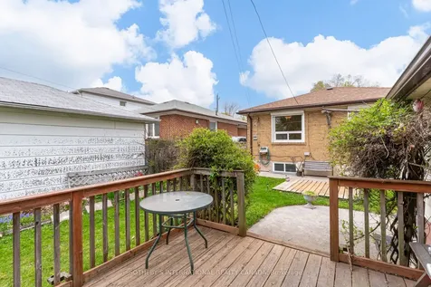 16 Paulart Drive Toronto ON M9B 3V4