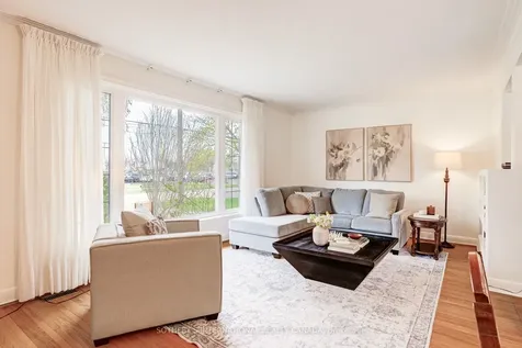 16 Paulart Drive Toronto ON M9B 3V4