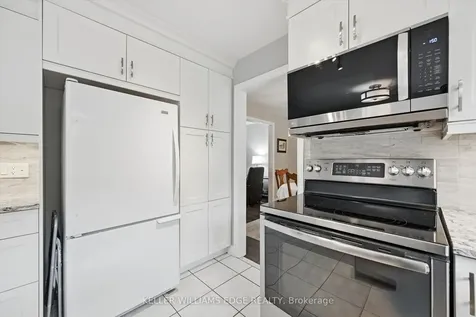 314 Lakeview Avenue Burlington ON L7N 1Z1