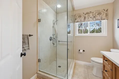 314 Lakeview Avenue Burlington ON L7N 1Z1