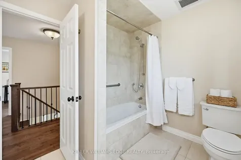 314 Lakeview Avenue Burlington ON L7N 1Z1