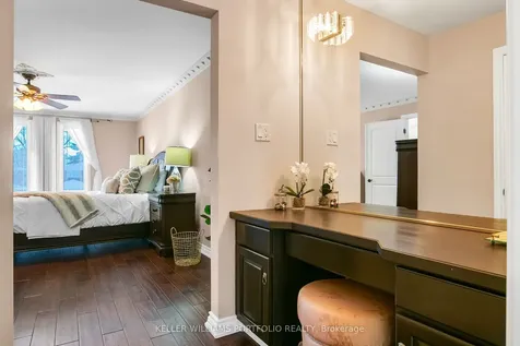 4 Neiltree Court Toronto ON M9C 5C3