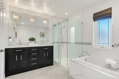 4 Neiltree Court Toronto ON M9C 5C3