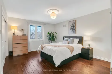 4 Neiltree Court Toronto ON M9C 5C3