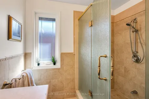 4 Neiltree Court Toronto ON M9C 5C3
