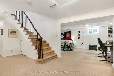 4 Neiltree Court Toronto ON M9C 5C3