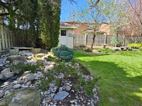 4 Neiltree Court Toronto ON M9C 5C3