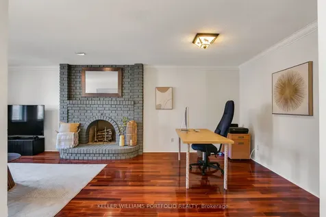 4 Neiltree Court Toronto ON M9C 5C3