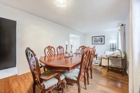 7 Flaming Oak Court Brampton ON L6Y 4G5