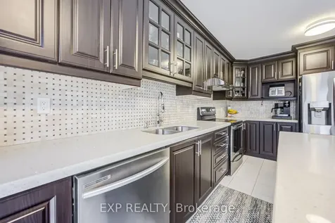 7 Flaming Oak Court Brampton ON L6Y 4G5