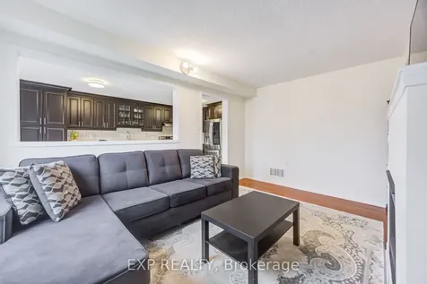 7 Flaming Oak Court Brampton ON L6Y 4G5