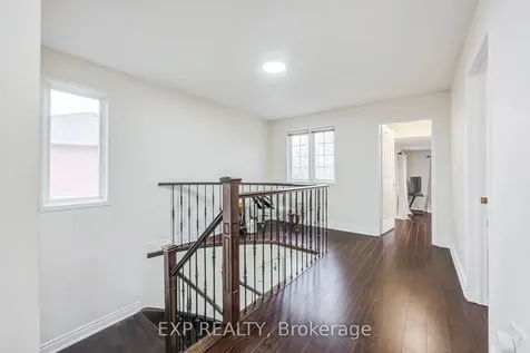 7 Flaming Oak Court Brampton ON L6Y 4G5