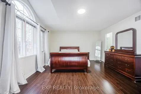 7 Flaming Oak Court Brampton ON L6Y 4G5