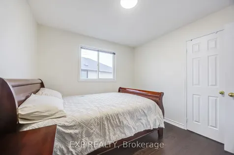 7 Flaming Oak Court Brampton ON L6Y 4G5