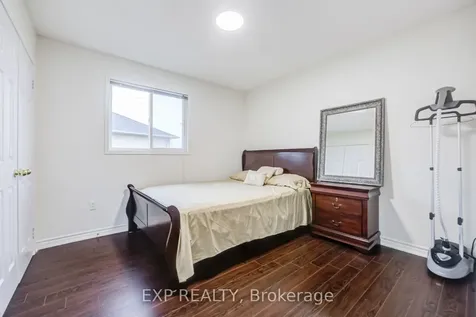 7 Flaming Oak Court Brampton ON L6Y 4G5