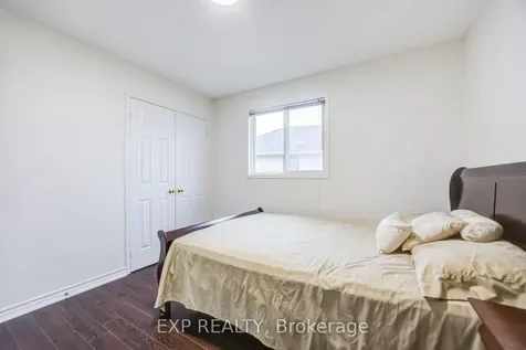7 Flaming Oak Court Brampton ON L6Y 4G5