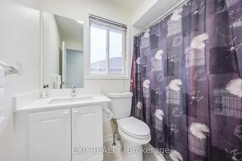 7 Flaming Oak Court Brampton ON L6Y 4G5