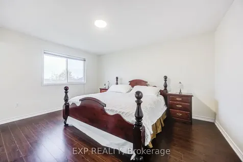 7 Flaming Oak Court Brampton ON L6Y 4G5