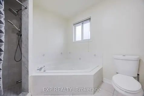 7 Flaming Oak Court Brampton ON L6Y 4G5