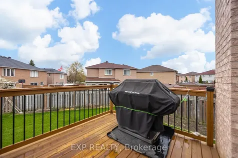7 Flaming Oak Court Brampton ON L6Y 4G5