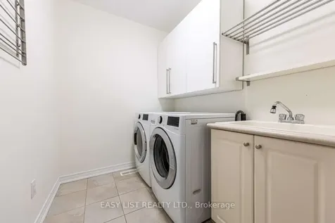 68 Jolana Crescent Halton Hills ON L7G 0G4