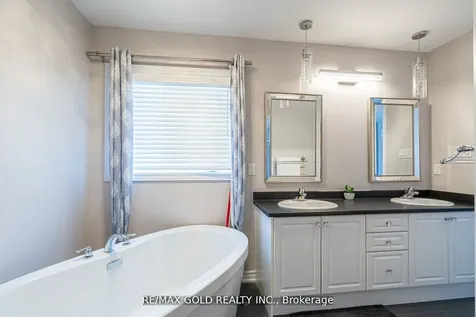 10 Spokanne Street Brampton ON L6R 4A2