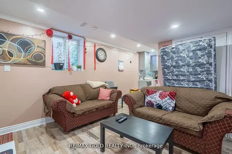 10 Spokanne Street Brampton ON L6R 4A2