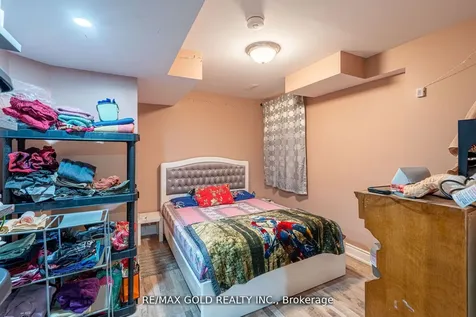 10 Spokanne Street Brampton ON L6R 4A2