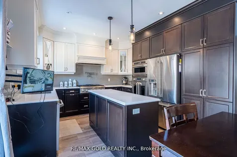 10 Spokanne Street Brampton ON L6R 4A2