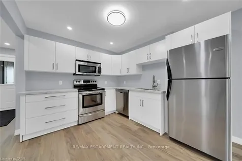 451 Woodview Road Burlington ON L7N 2Z9