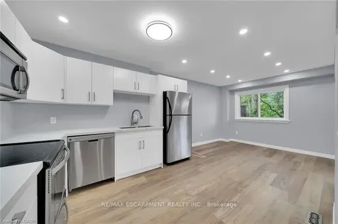 451 Woodview Road Burlington ON L7N 2Z9
