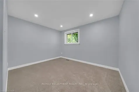 451 Woodview Road Burlington ON L7N 2Z9