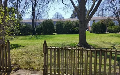 451 Woodview Road Burlington ON L7N 2Z9
