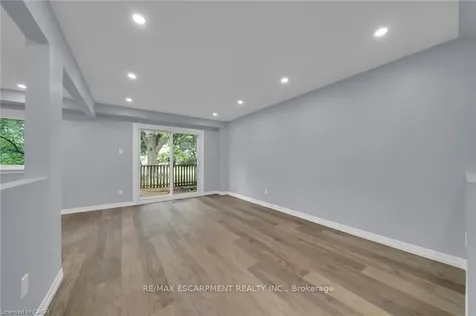 451 Woodview Road Burlington ON L7N 2Z9