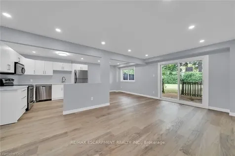 451 Woodview Road Burlington ON L7N 2Z9