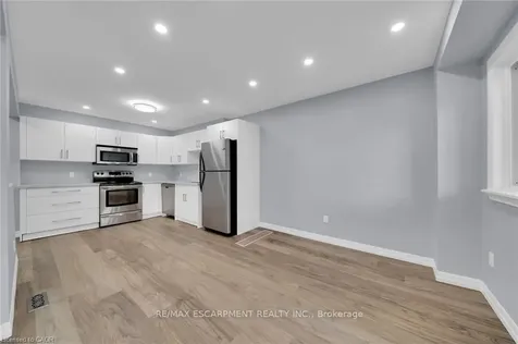 451 Woodview Road Burlington ON L7N 2Z9