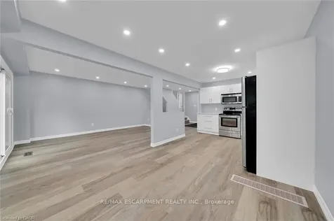 451 Woodview Road Burlington ON L7N 2Z9
