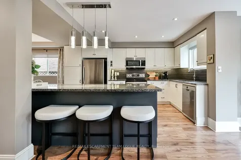2485 Newport Street Burlington ON L7M 3X7