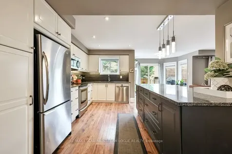 2485 Newport Street Burlington ON L7M 3X7