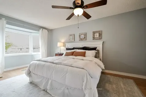 2485 Newport Street Burlington ON L7M 3X7