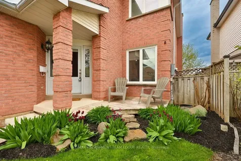 2485 Newport Street Burlington ON L7M 3X7