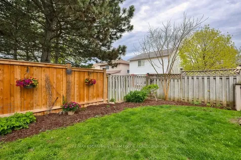 2485 Newport Street Burlington ON L7M 3X7