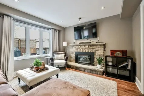 2485 Newport Street Burlington ON L7M 3X7