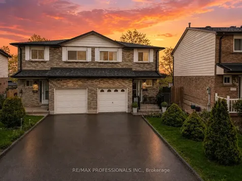 698 Galloway Crescent Mississauga ON L5C 3W1